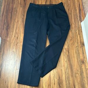 HAGGAR men’s navy blue dress slacks. Size 38x32